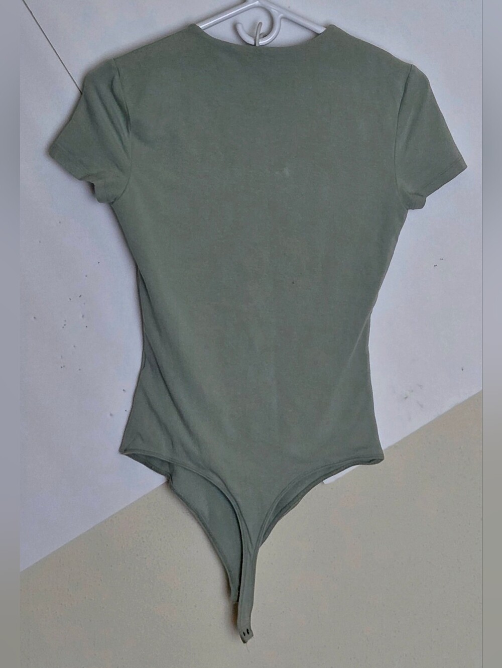 Abercrombie & Fitch Sage Green Short Sleeve Bodysuit (Sz. M)